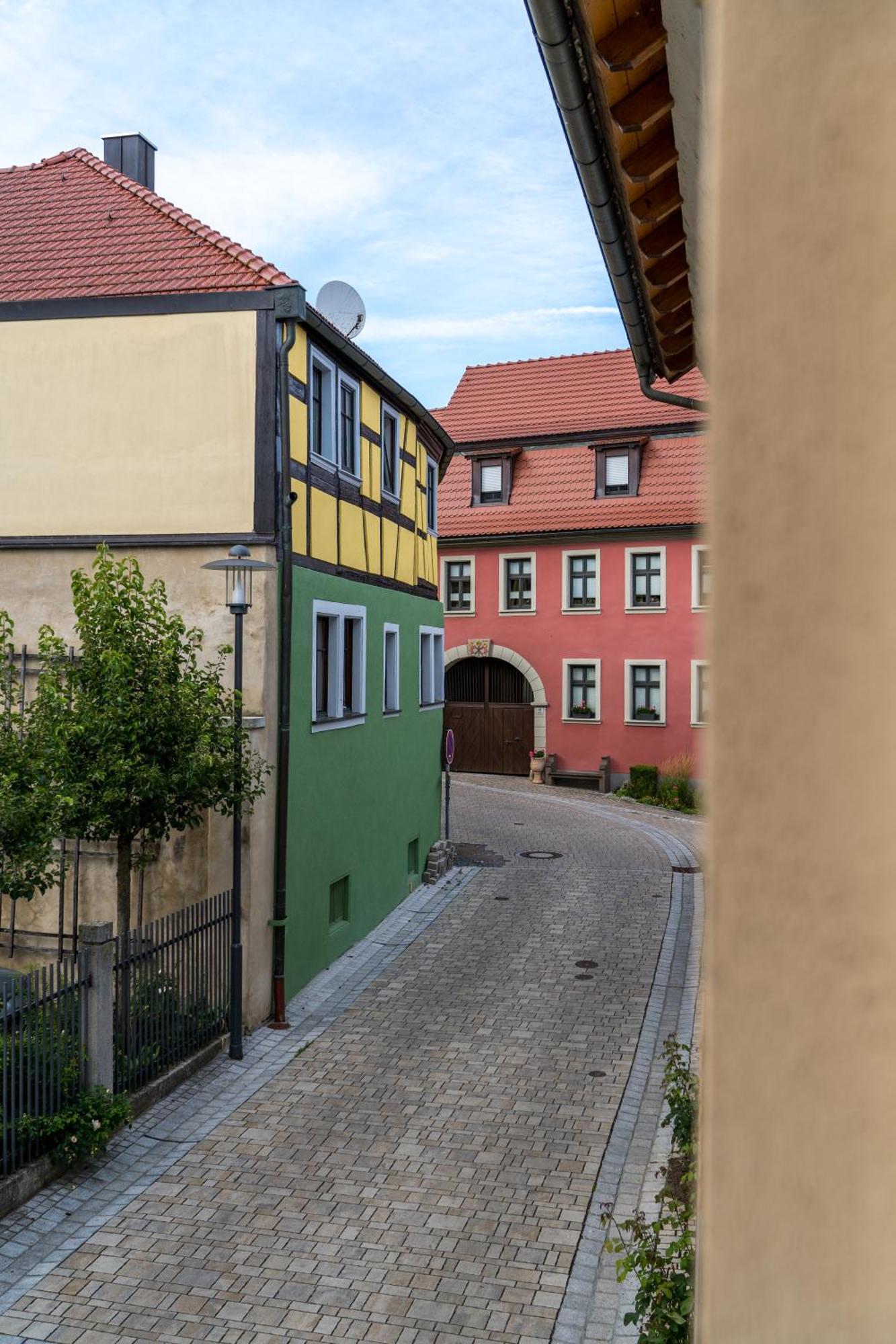 Ferienwohnung Nadine Petschler Obereisenheim Bagian luar foto