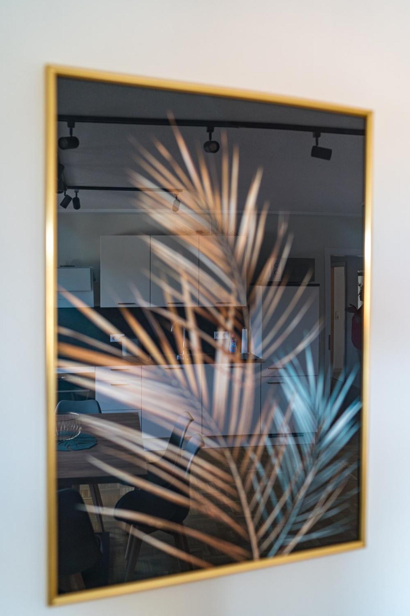 Ferienwohnung Nadine Petschler Obereisenheim Bagian luar foto