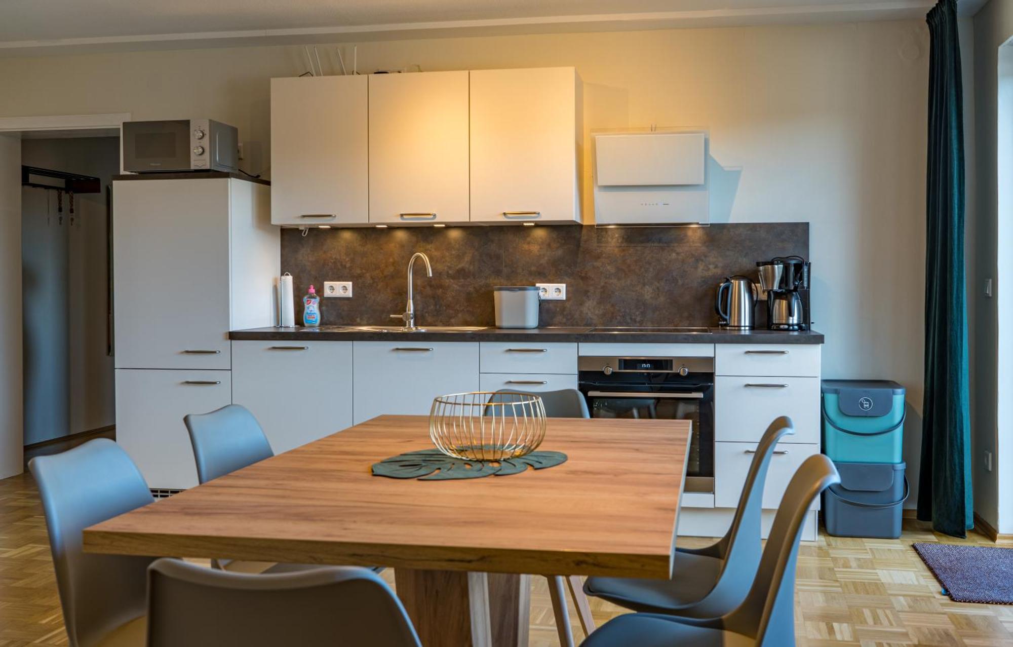 Ferienwohnung Nadine Petschler Obereisenheim Bagian luar foto